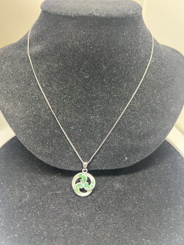 Beautiful signed solvar green - beautiful,